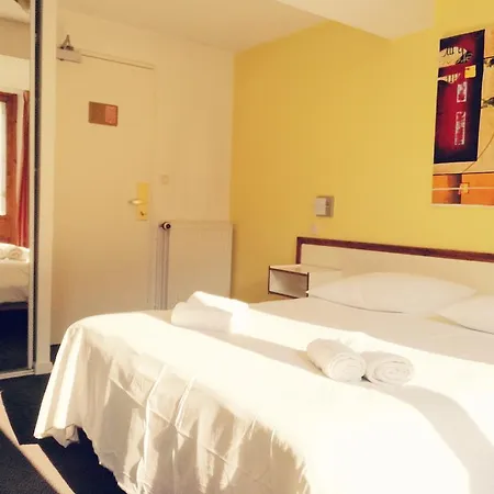 Hotel Des Lilas 2*